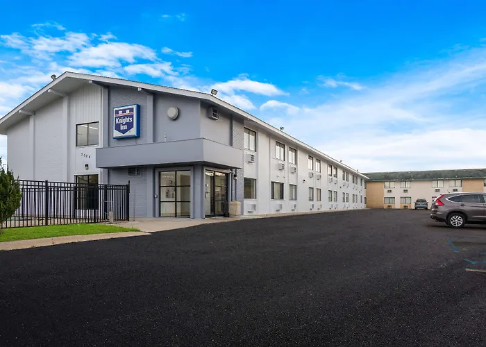 Knights Inn Grand Rapids East Airport